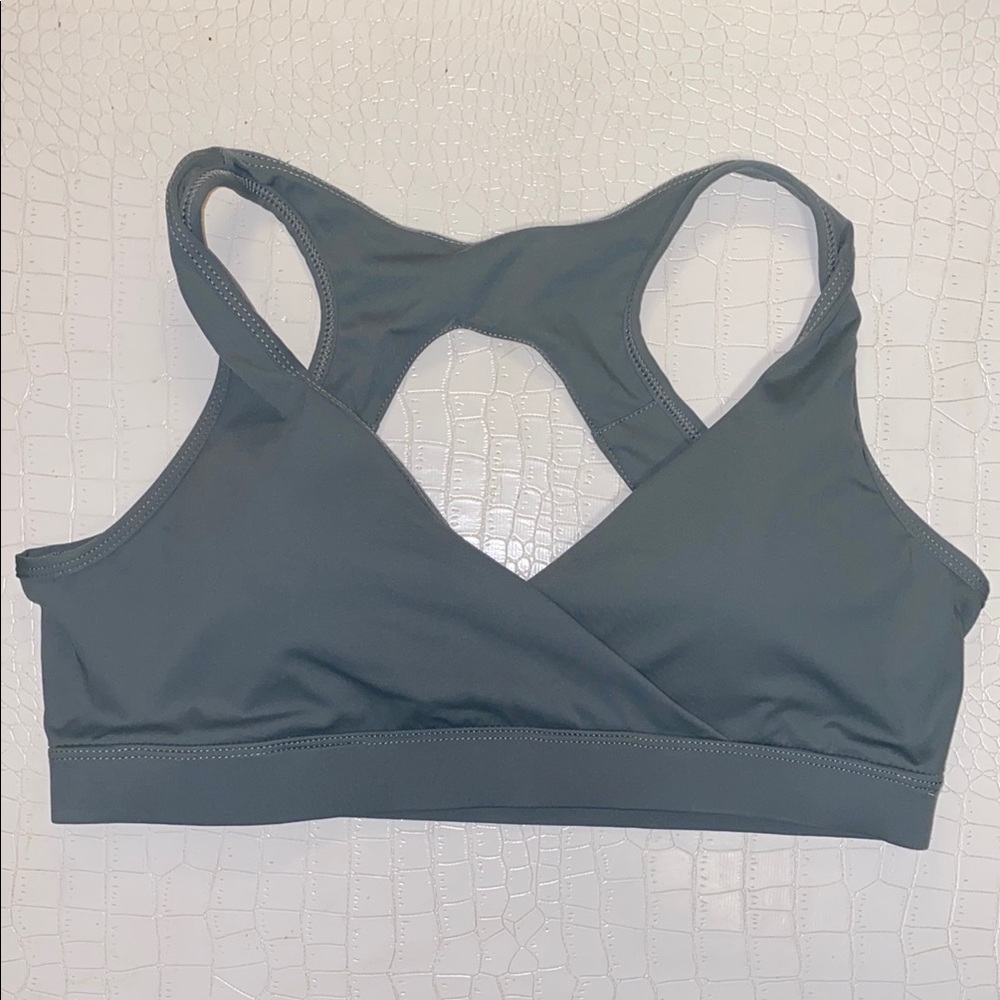 SHEIN Medium Gray Seamless Sports Bra with Wrap-Front Design